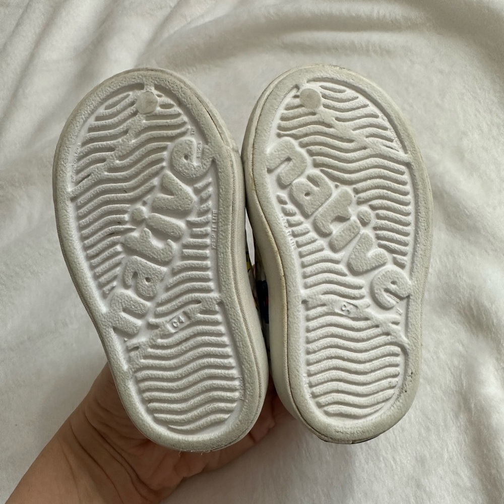 Uber cute emoji native Jefferson shoes size 4 - Picture 3 of 6